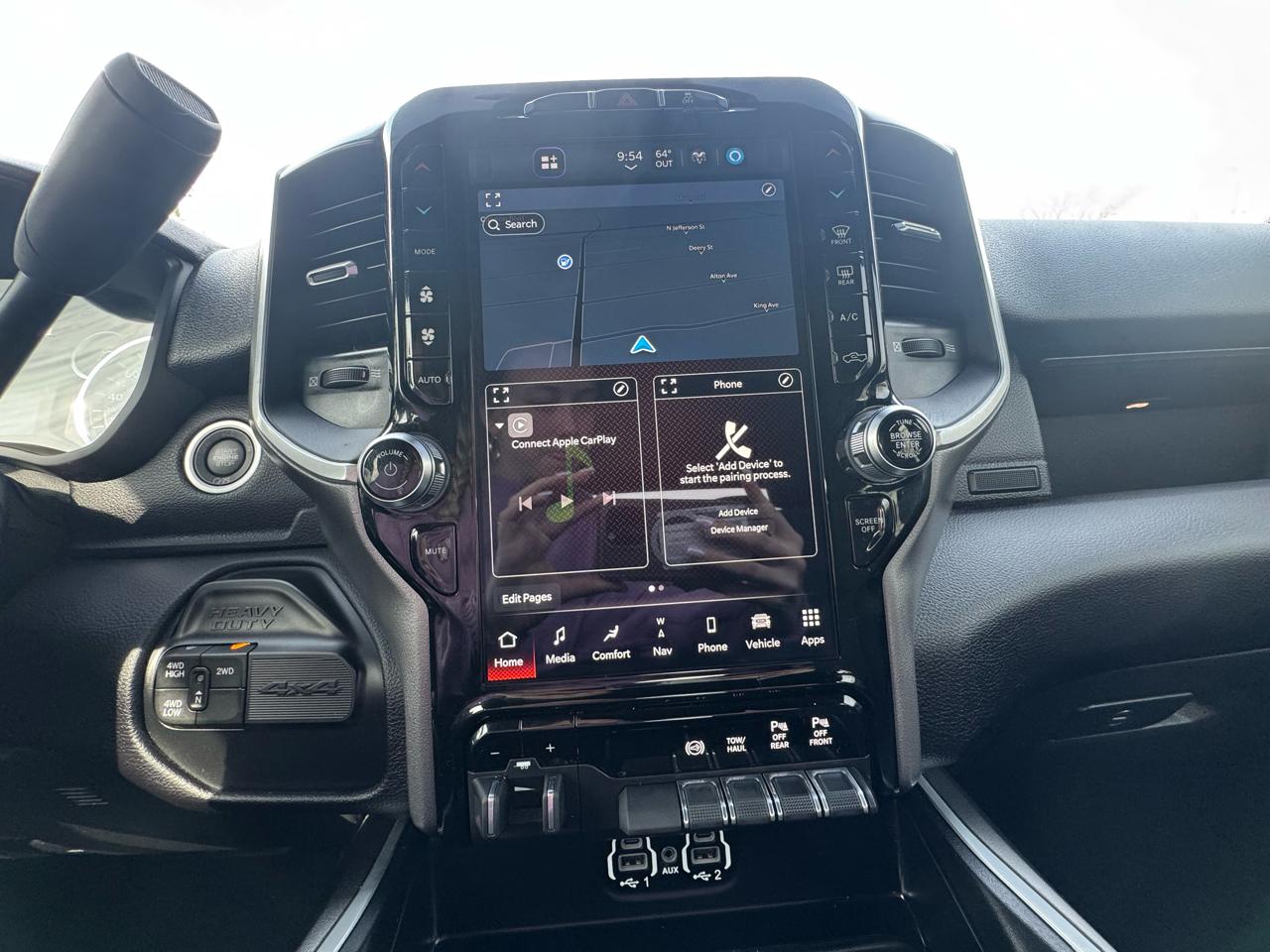 RAM 2500 Big Horn 4x4 Crew Cab 6'4" Box 2023