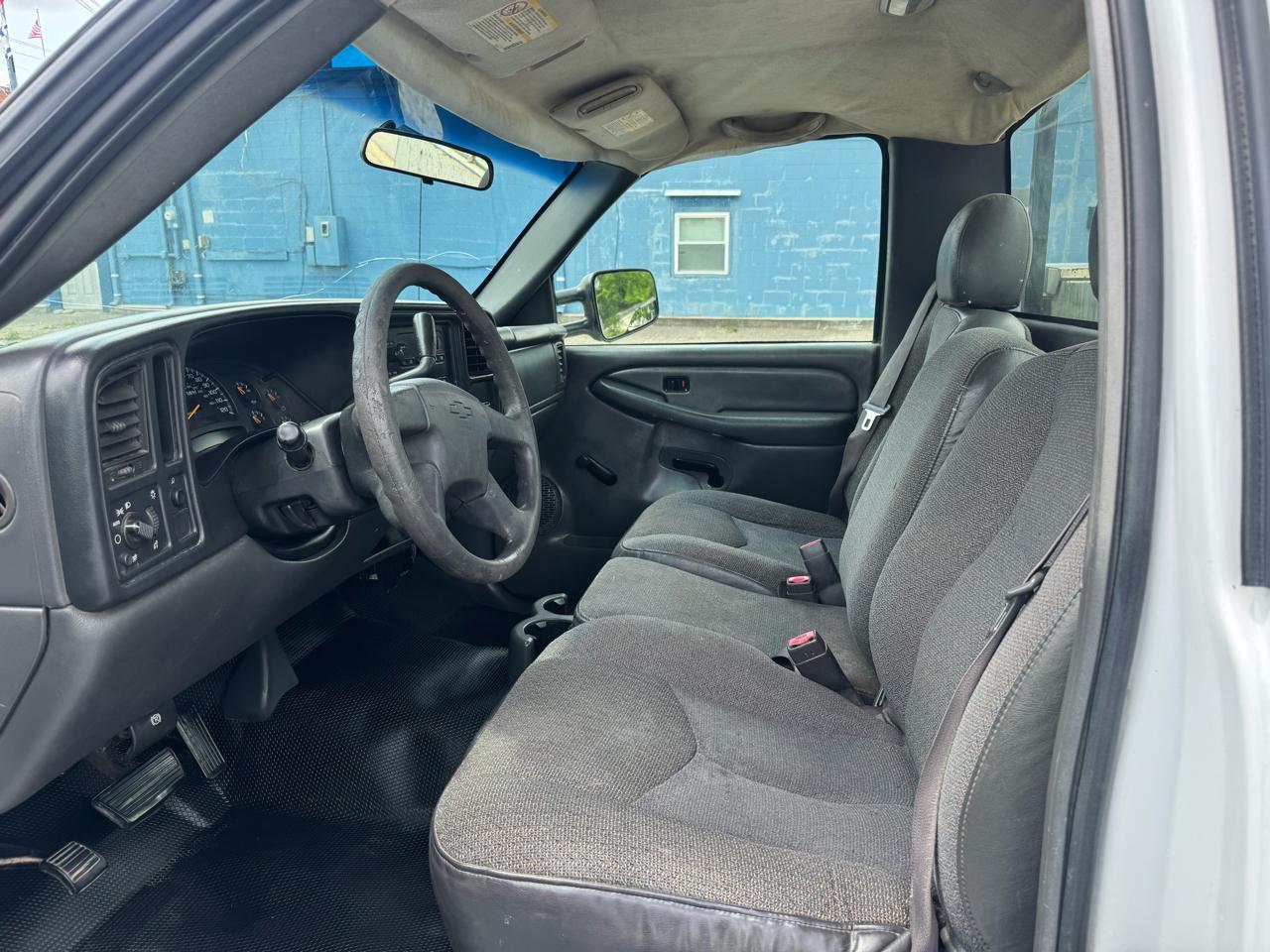 Chevrolet Silverado 2500HD Reg Cab 133" WB Work Truck 2003