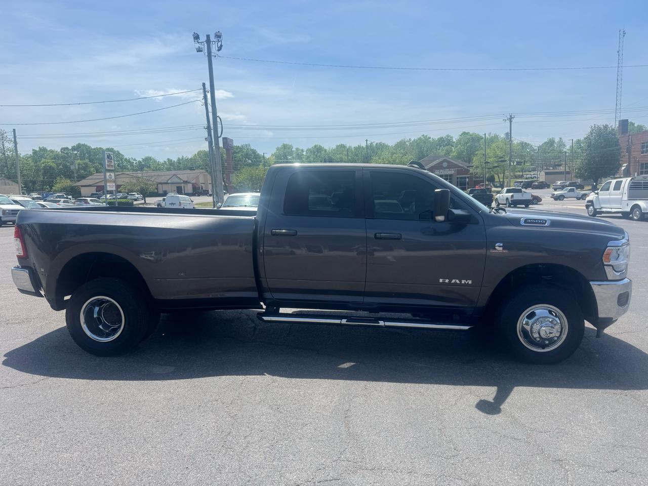 RAM 3500 Big Horn 4x4 Crew Cab 8' Box 2020