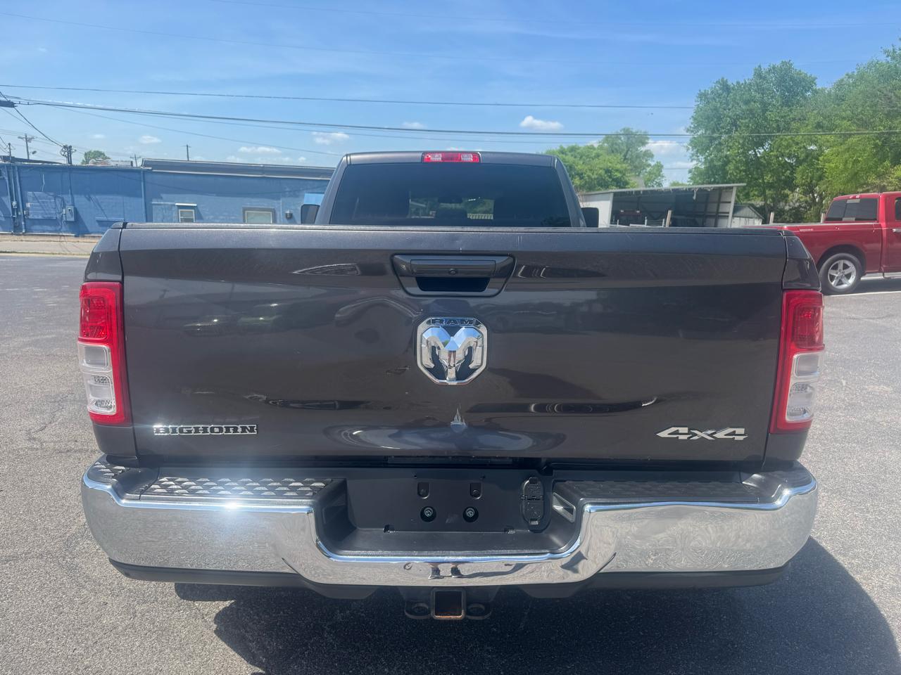 RAM 3500 Big Horn 4x4 Crew Cab 8' Box 2020