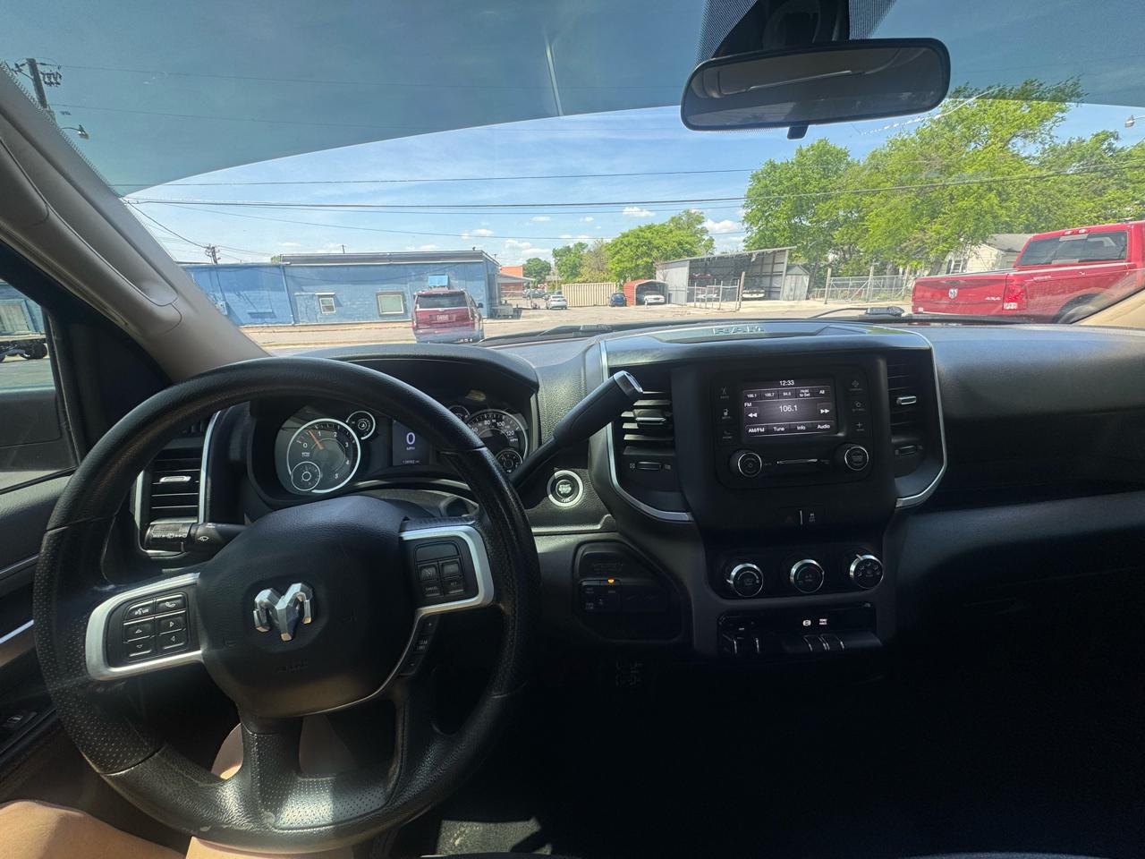 RAM 3500 Big Horn 4x4 Crew Cab 8' Box 2020