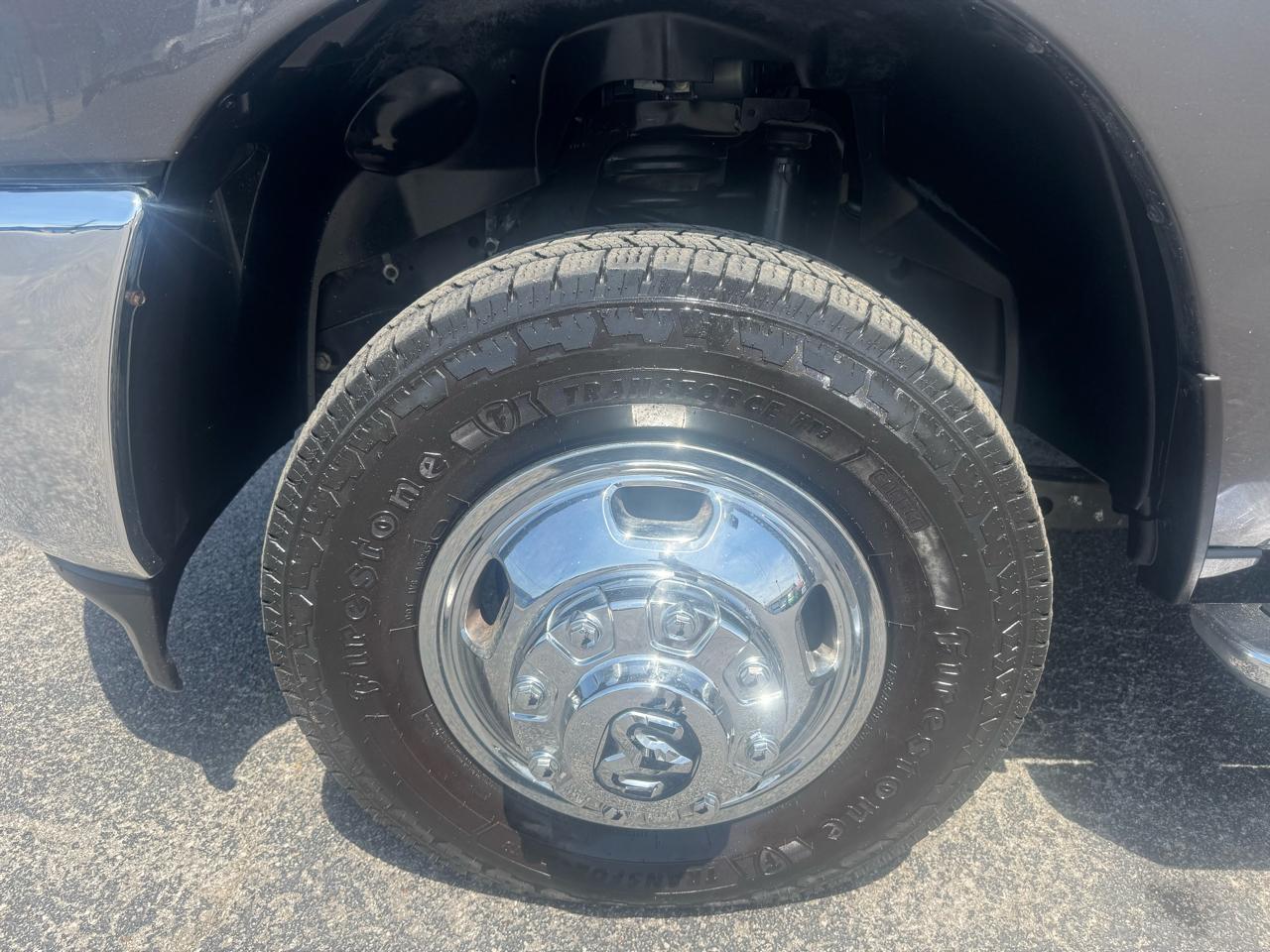 RAM 3500 Big Horn 4x4 Crew Cab 8' Box 2020