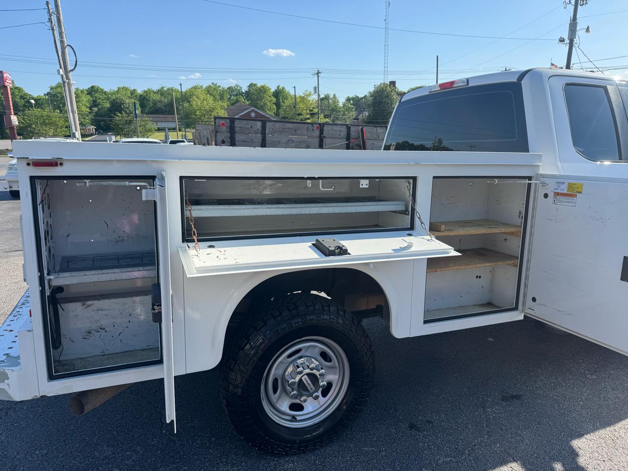 Ford Super Duty F-250 SRW XLT 4WD SuperCab 8' Box 2017