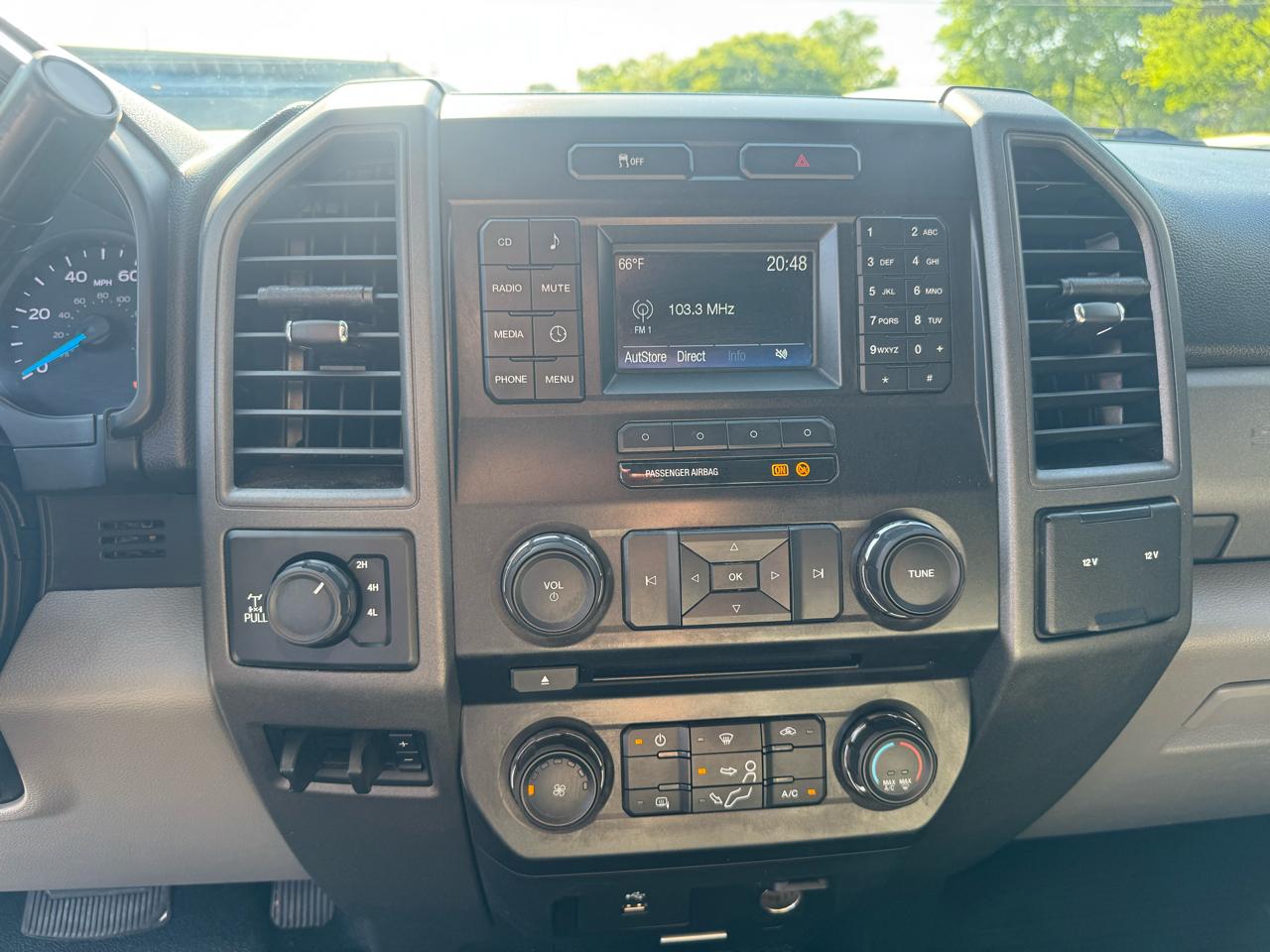 Ford Super Duty F-250 SRW XLT 4WD SuperCab 8' Box 2017