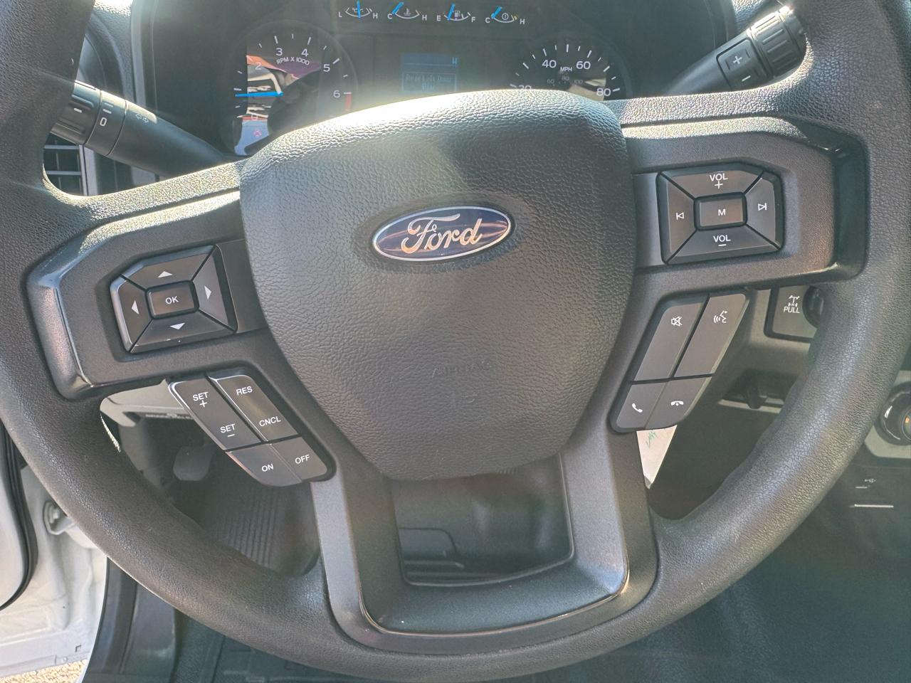 Ford Super Duty F-250 SRW XLT 4WD SuperCab 8' Box 2017