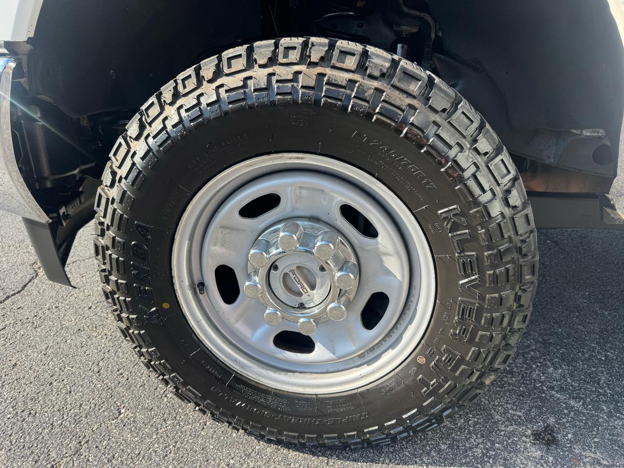 Ford Super Duty F-250 SRW XLT 4WD SuperCab 8' Box 2017