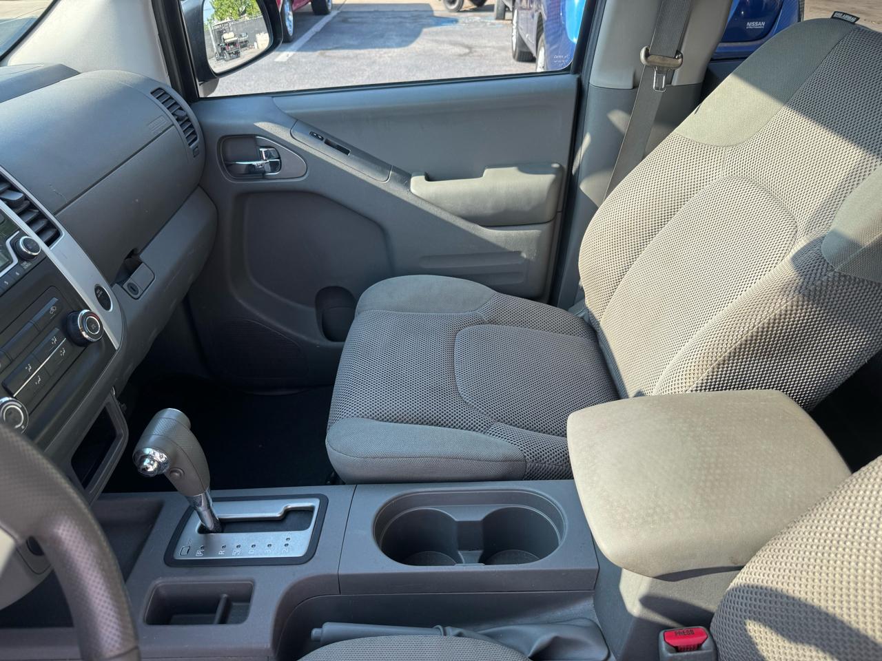 Nissan Frontier 4WD Crew Cab SWB Auto S 2016