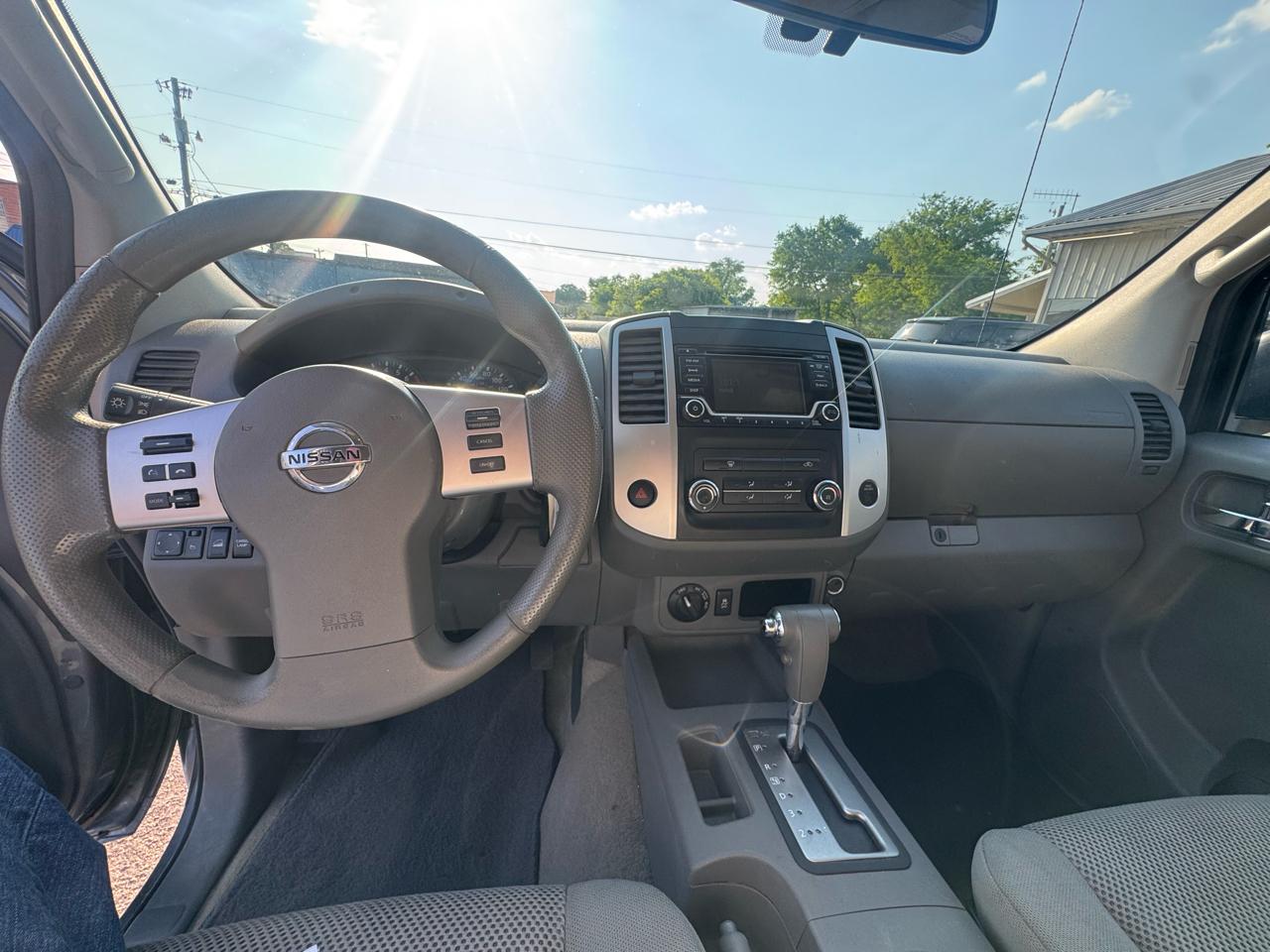 Nissan Frontier 4WD Crew Cab SWB Auto S 2016