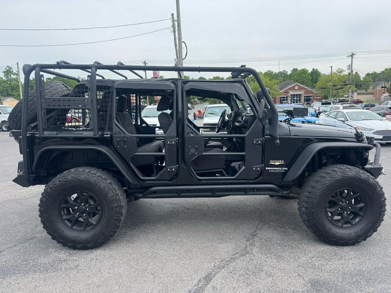 Jeep Wrangler Unlimited 4WD 4dr Sahara 2014