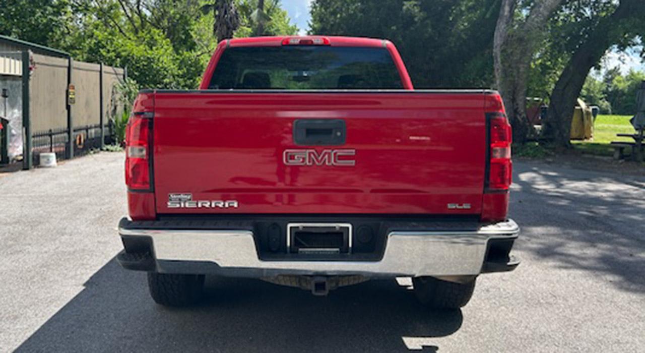 GMC Sierra 1500 4WD Crew Cab 143.5" SLE 2015