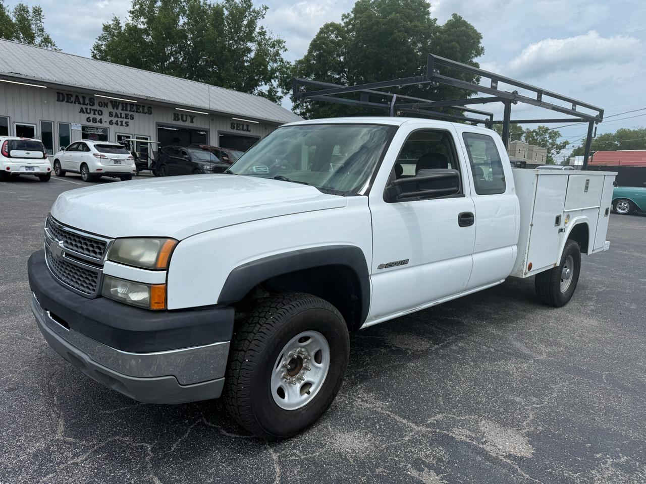 Chevrolet Silverado 2500HD Ext Cab 157.5" WB Work Truck 2005