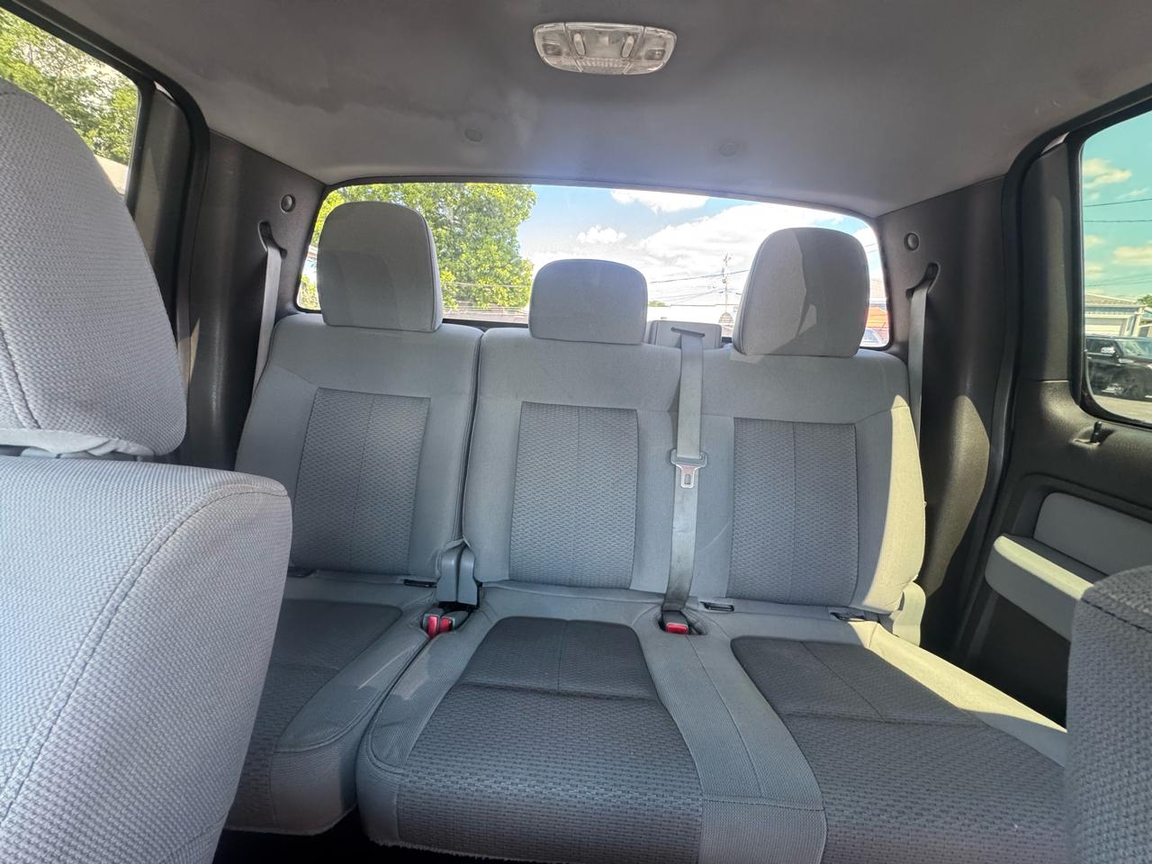 Ford F-150 2WD SuperCrew 145" XL 2011