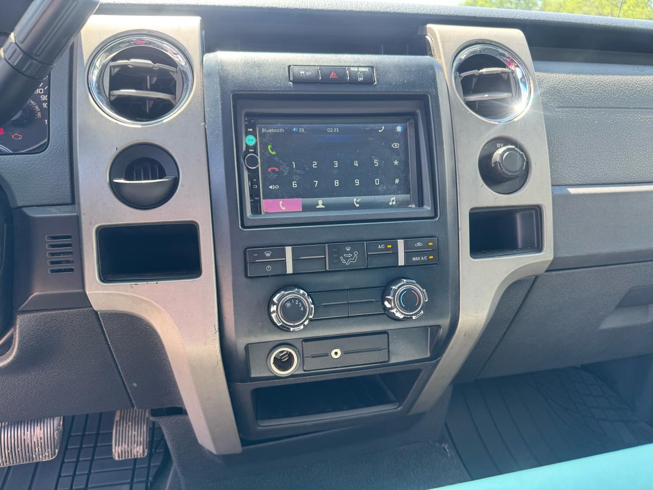 Ford F-150 2WD SuperCrew 145" XL 2011