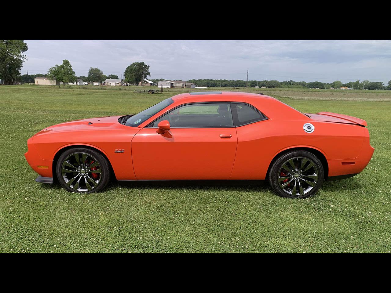 Dodge Challenger 2dr Cpe SRT8 2013