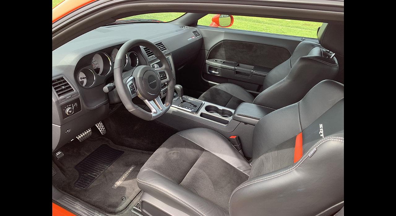 Dodge Challenger 2dr Cpe SRT8 2013