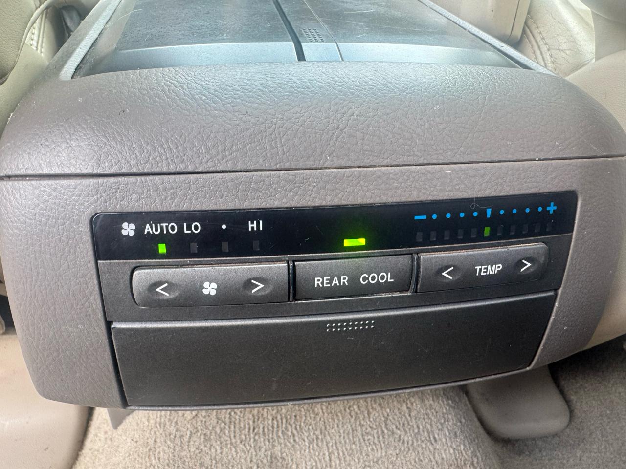 Lexus GX 470 4dr SUV 4WD 2004