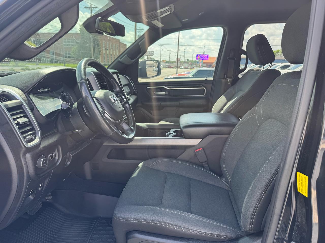 RAM 1500 Big Horn/Lone Star 4x4 Crew Cab 5'7" Box 2019
