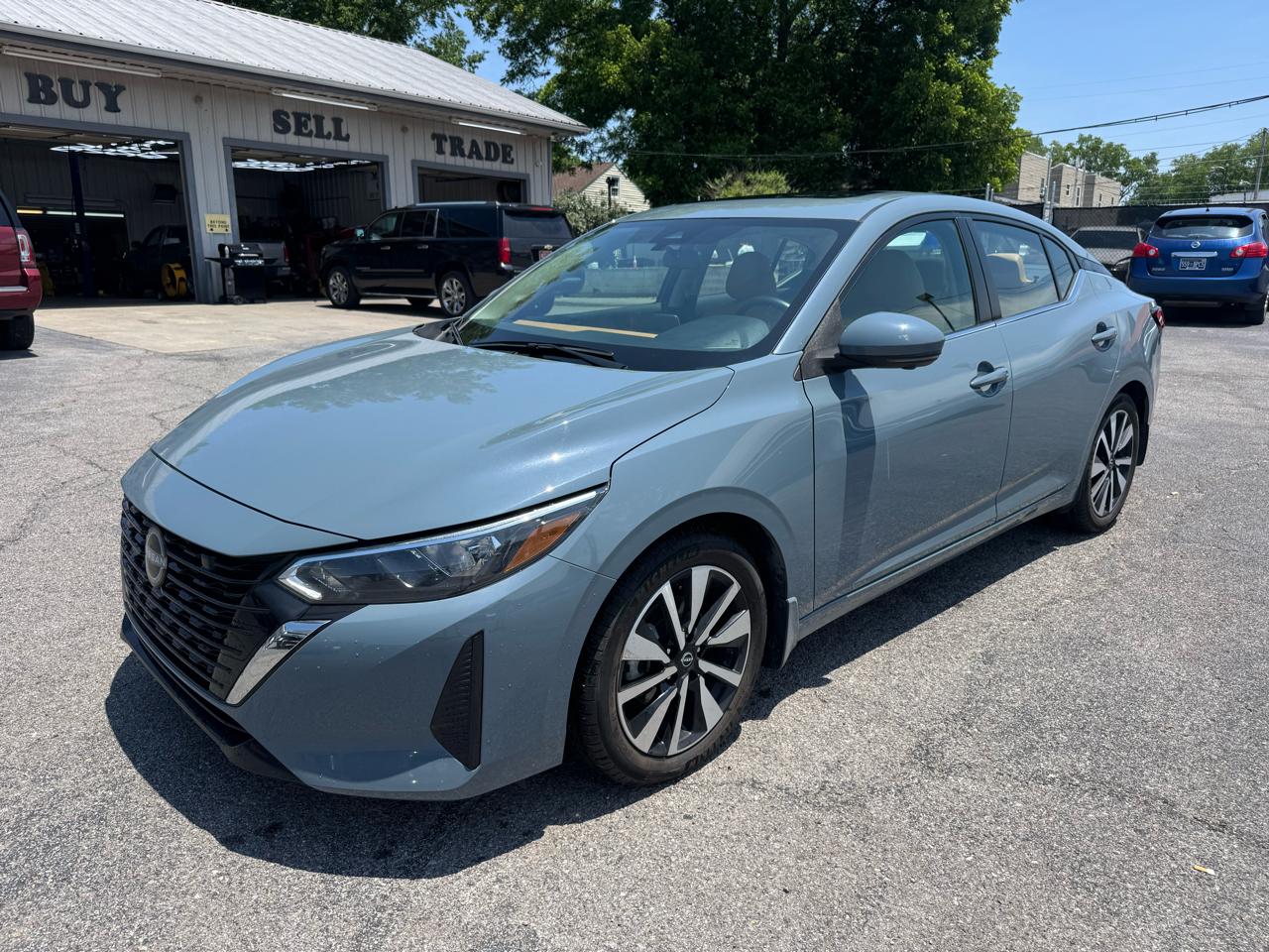 2025 Nissan Sentra SV CVT's photo