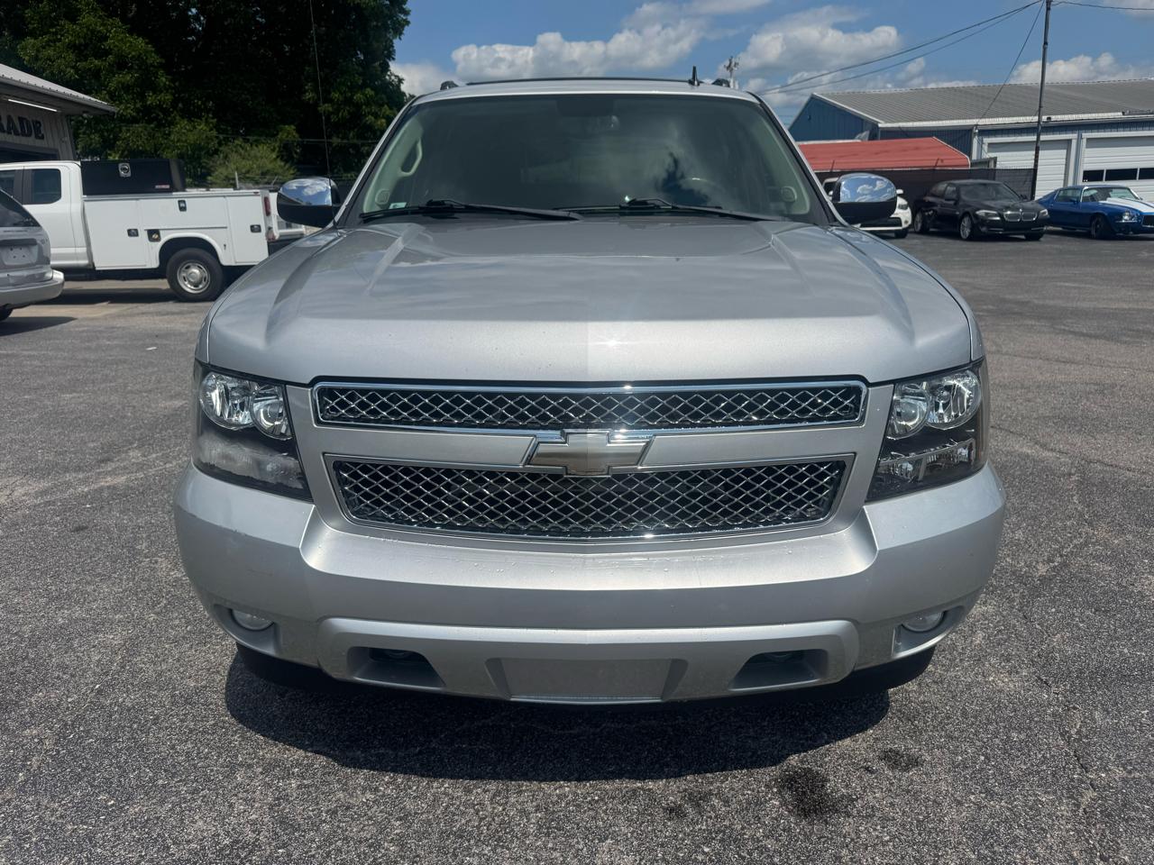 Chevrolet Avalanche 4WD Crew Cab LTZ 2011