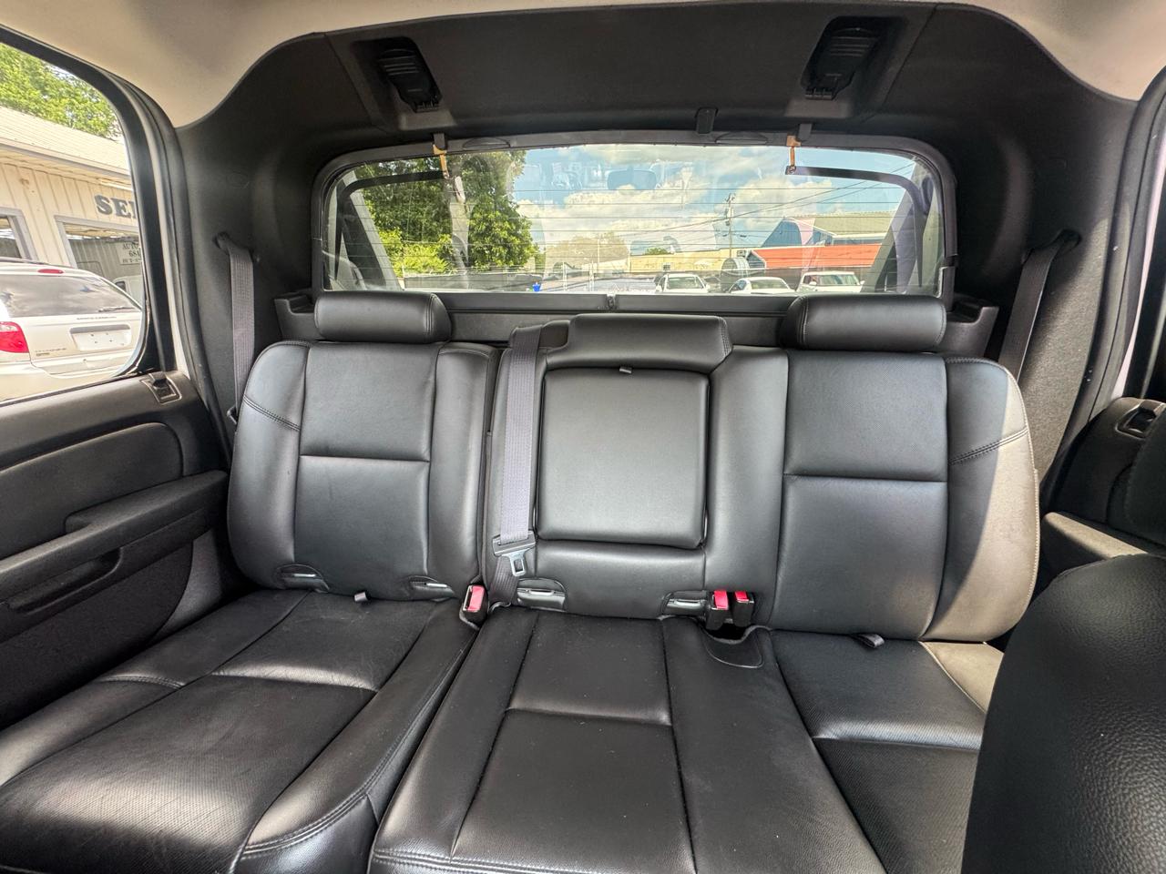 Chevrolet Avalanche 4WD Crew Cab LTZ 2011