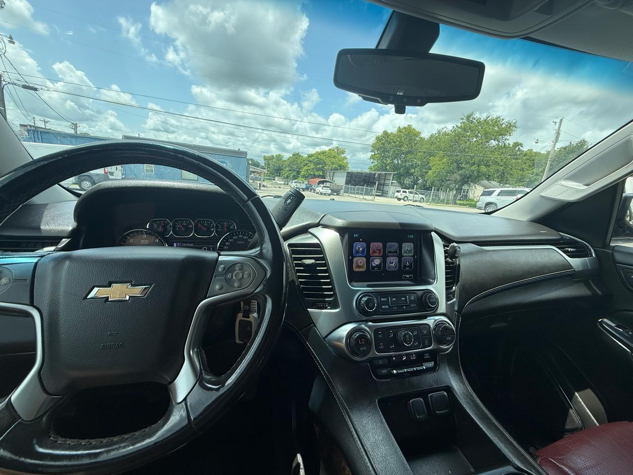 Chevrolet Suburban 4WD 4dr 1500 LS 2017