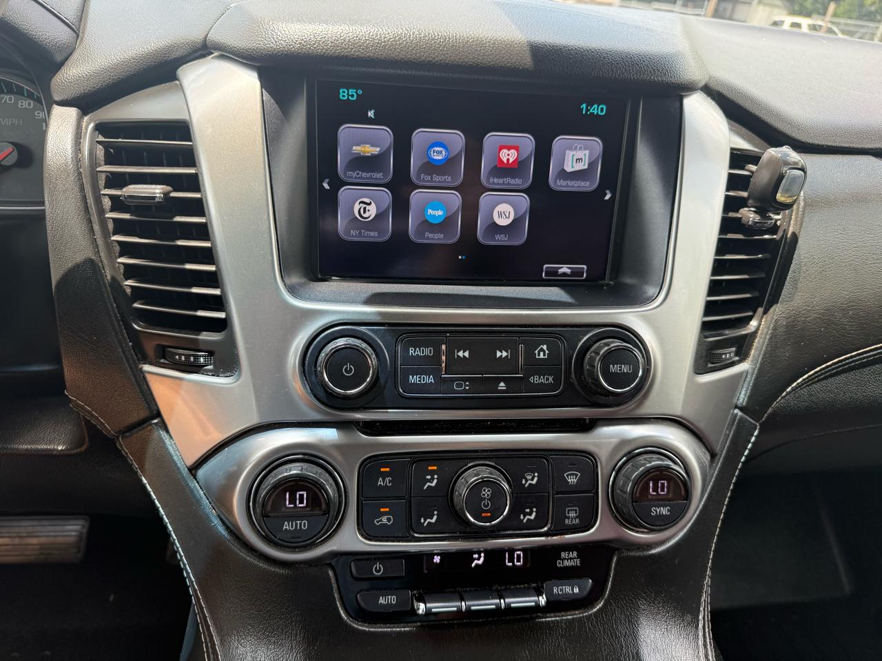 Chevrolet Suburban 4WD 4dr 1500 LS 2017