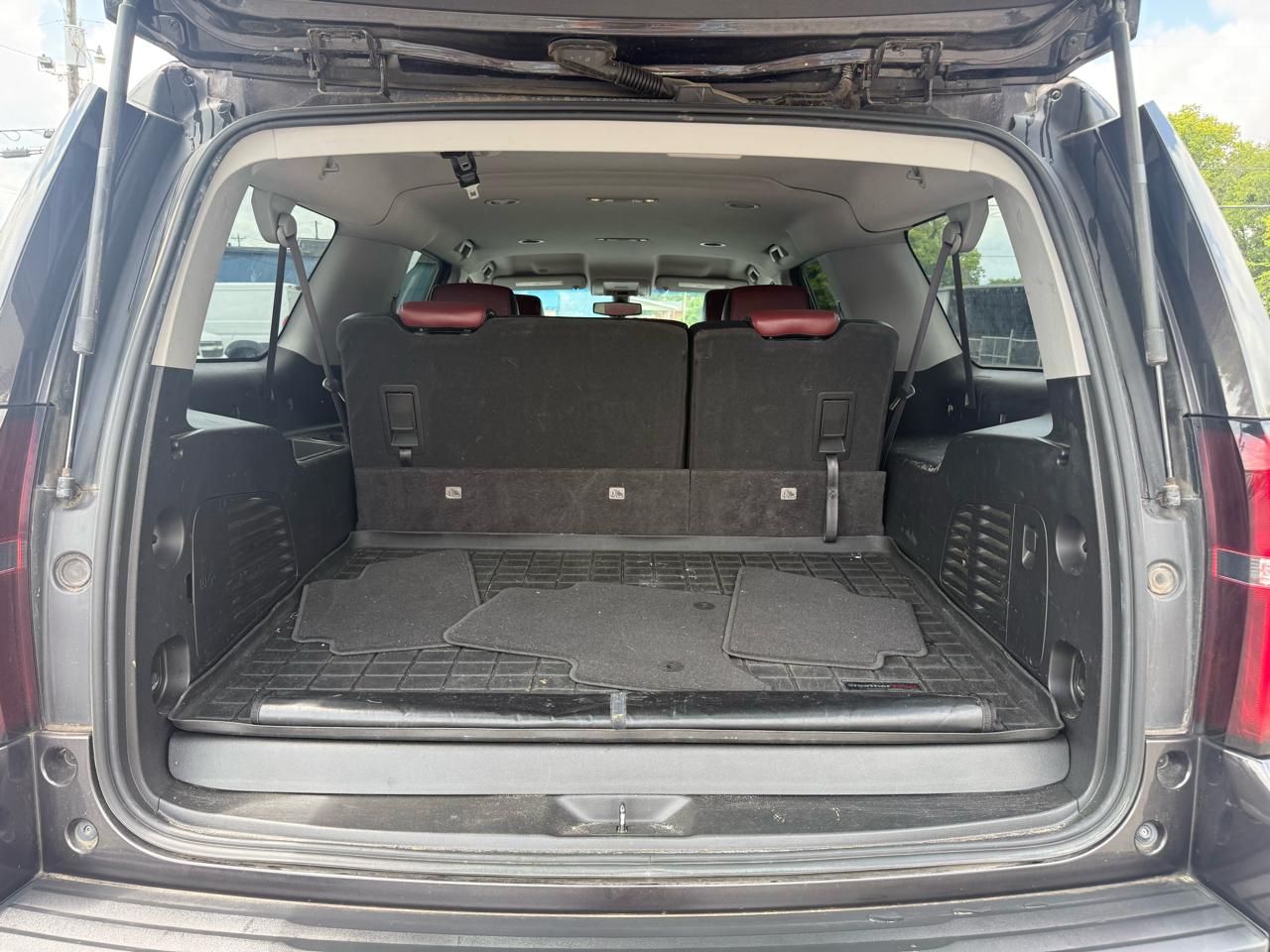 Chevrolet Suburban 4WD 4dr 1500 LS 2017