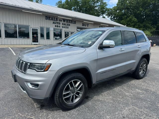 Silver 2019 Jeep Grand Cherokee SUV / Crossover 4X2 Automatic