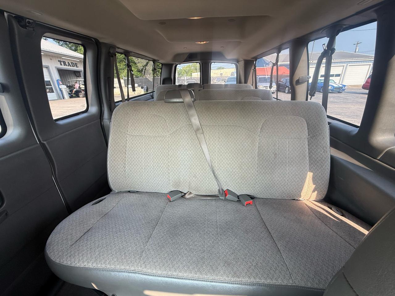 Chevrolet Express Passenger RWD 3500 155" LT 2020