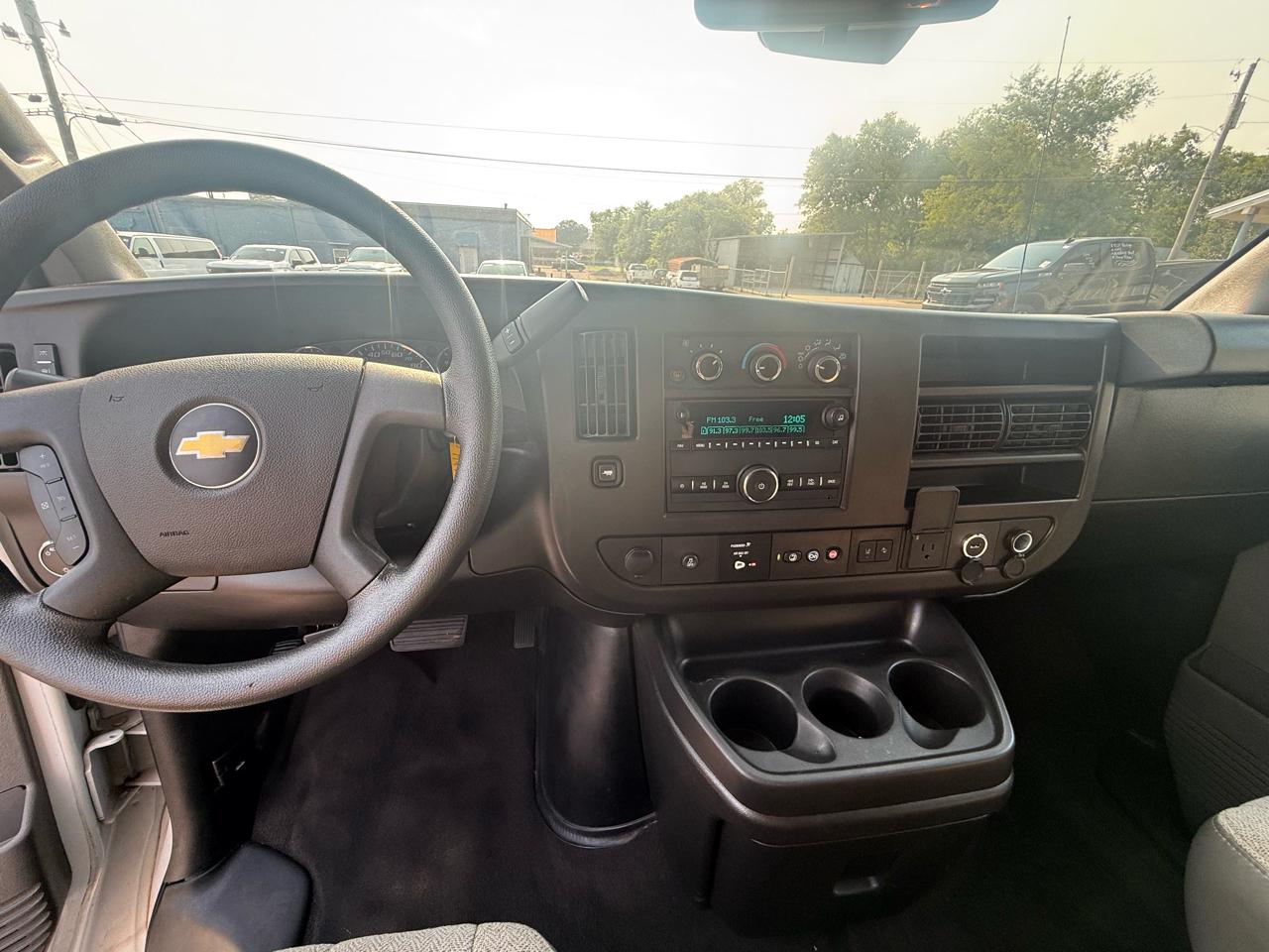 Chevrolet Express Passenger RWD 3500 155" LT 2020