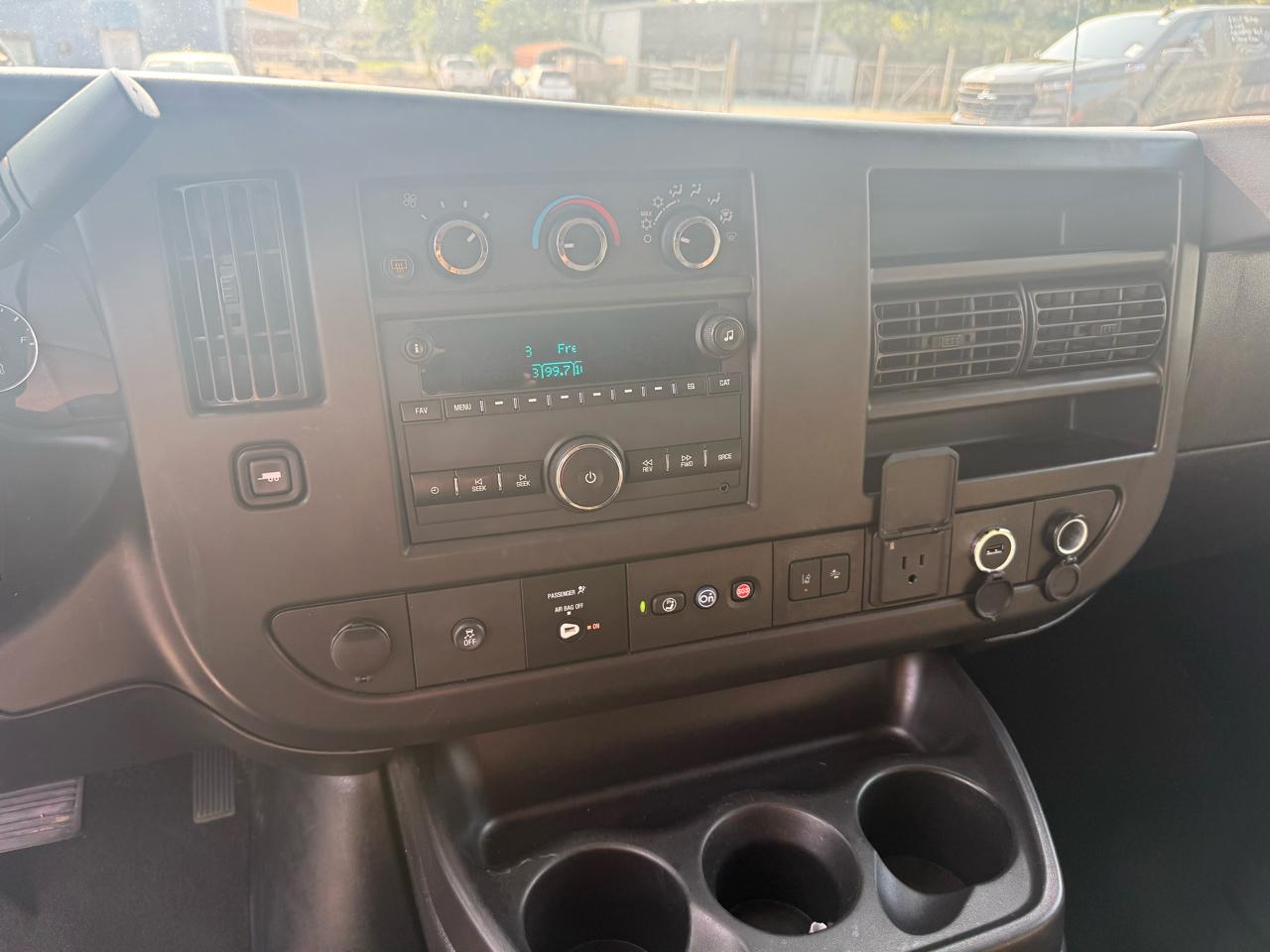 Chevrolet Express Passenger RWD 3500 155" LT 2020