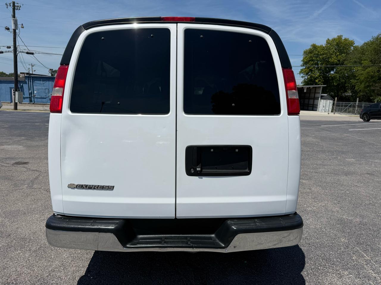 Chevrolet Express Passenger RWD 3500 155" LT 2020