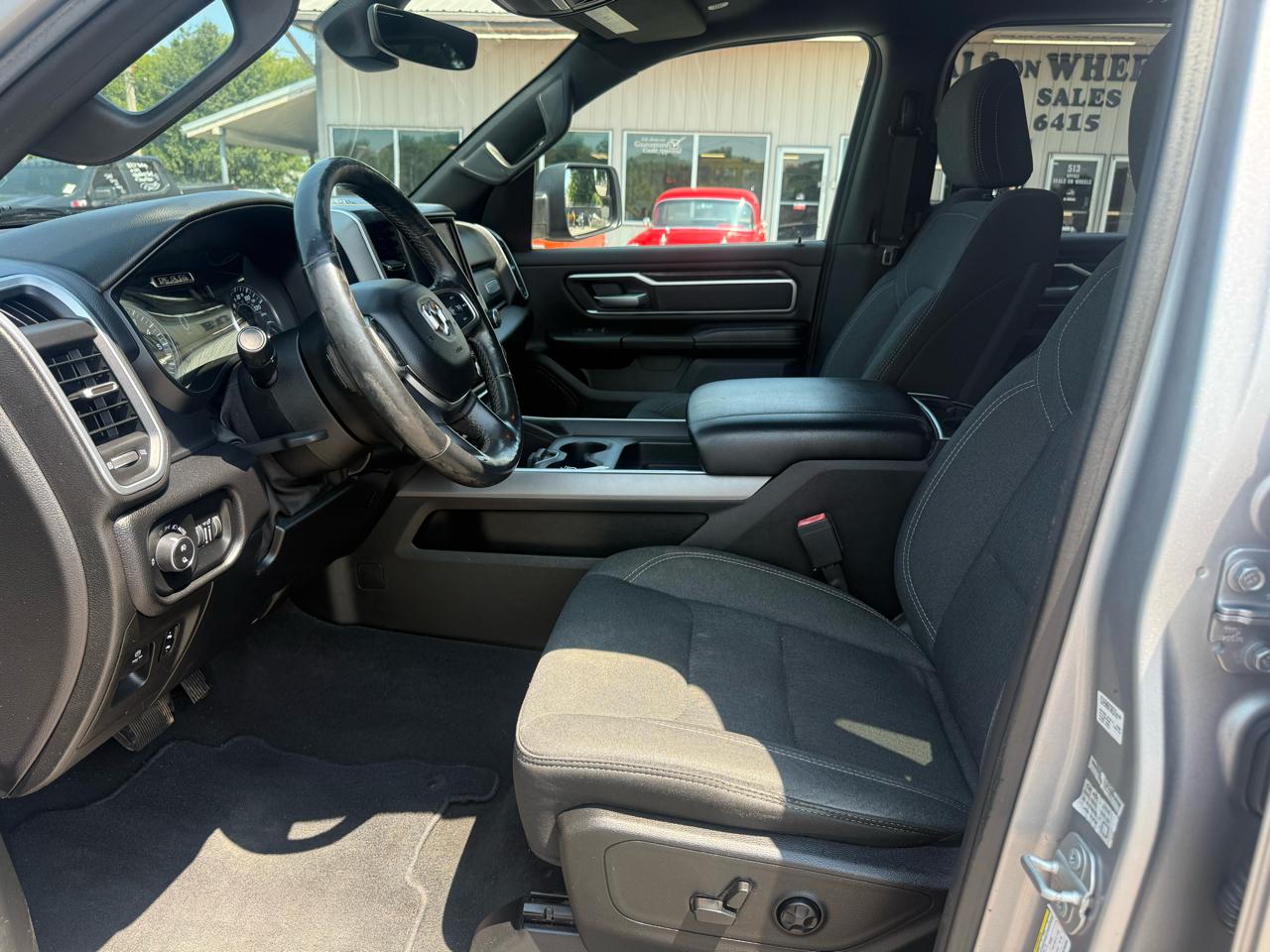 RAM 1500 Big Horn/Lone Star 4x4 Crew Cab 5'7" Box 2019