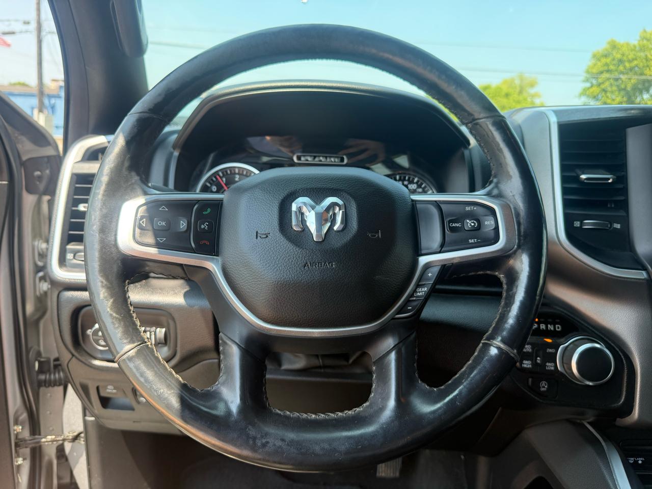 RAM 1500 Big Horn/Lone Star 4x4 Crew Cab 5'7" Box 2019