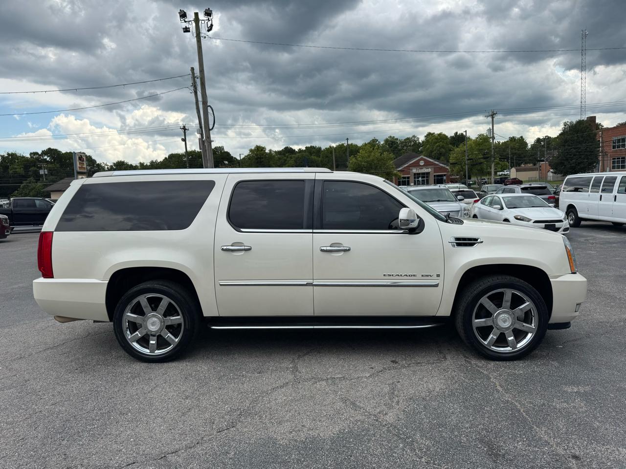 Cadillac Escalade ESV AWD 4dr 2008
