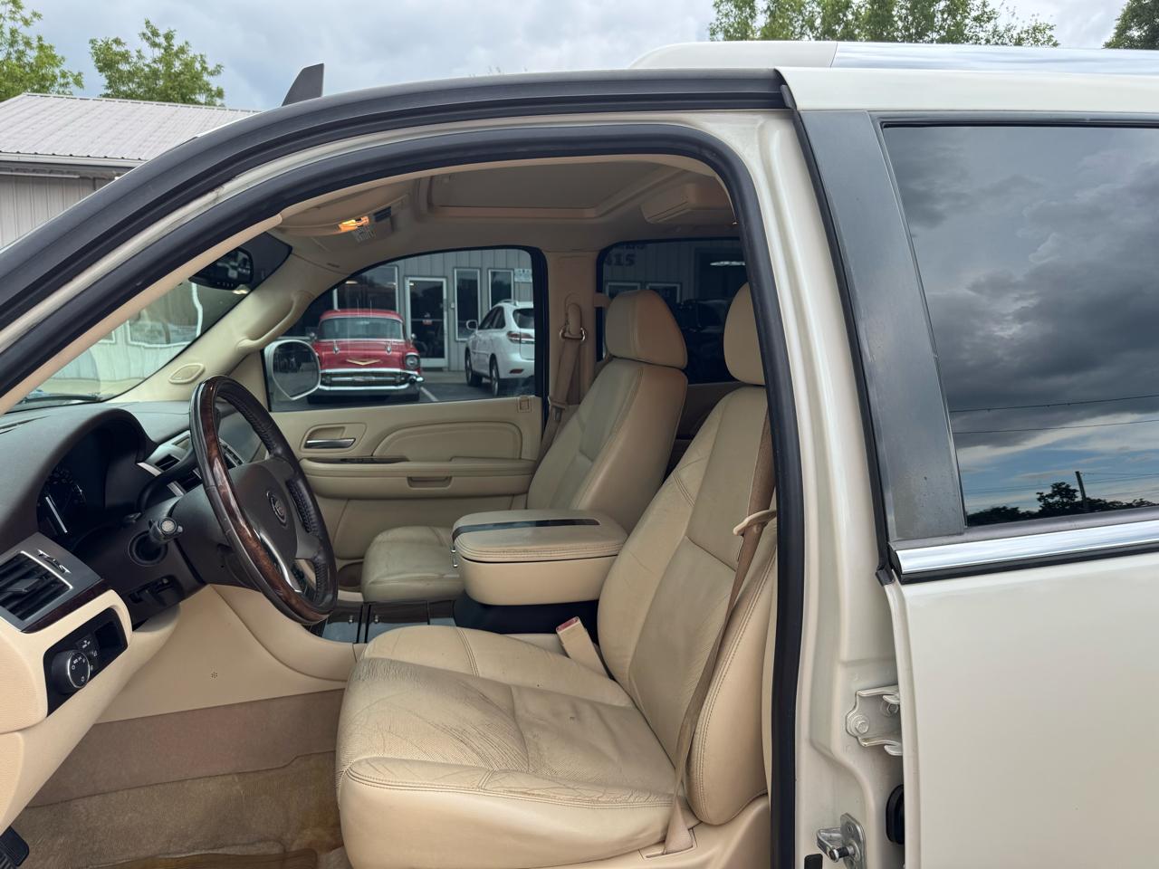 Cadillac Escalade ESV AWD 4dr 2008