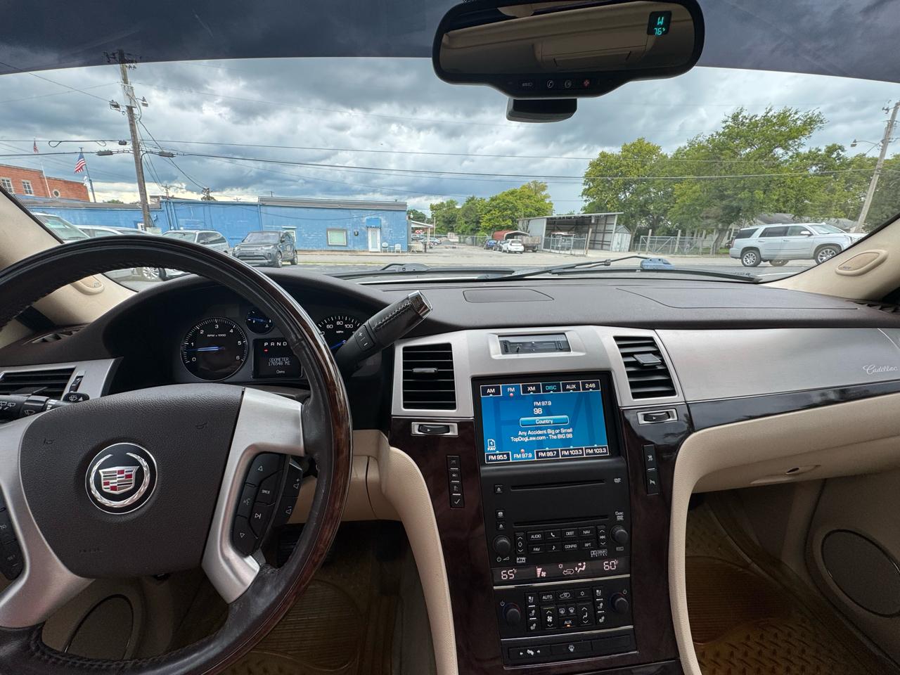 Cadillac Escalade ESV AWD 4dr 2008