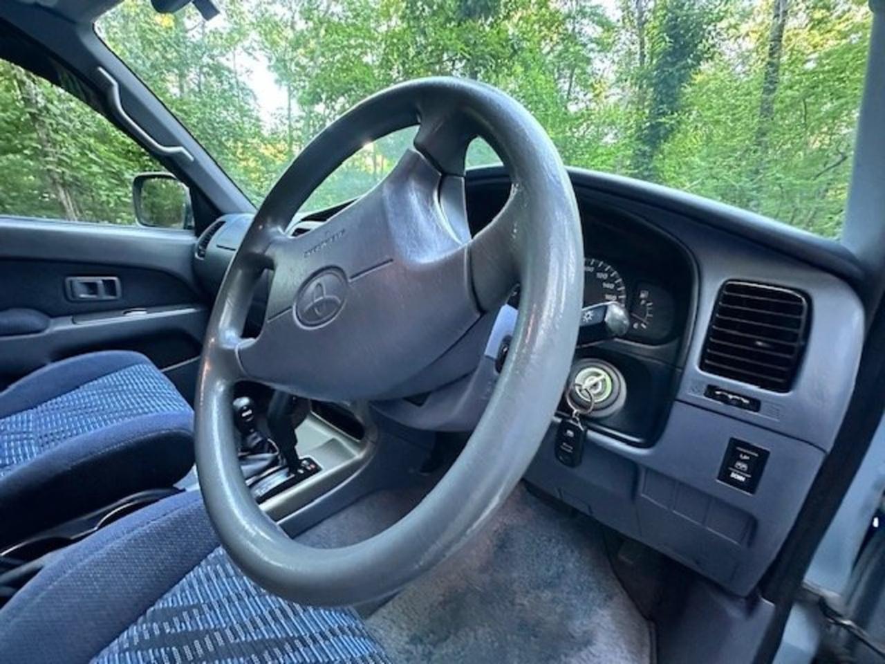 Toyota Hilux Surf  1999