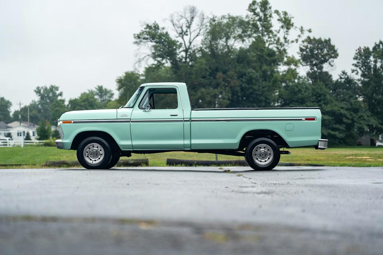 Ford F-100  1977