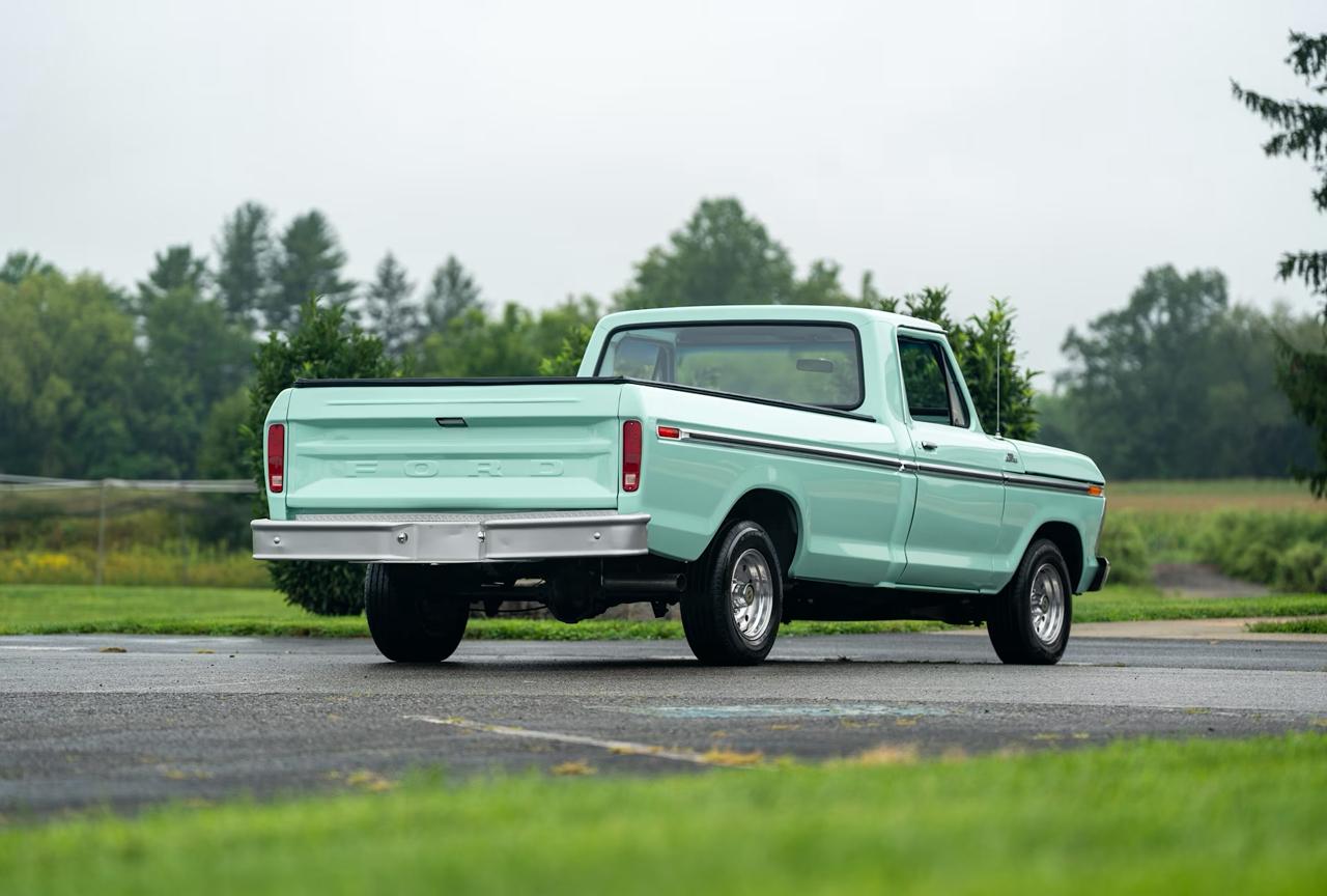 Ford F-100  1977