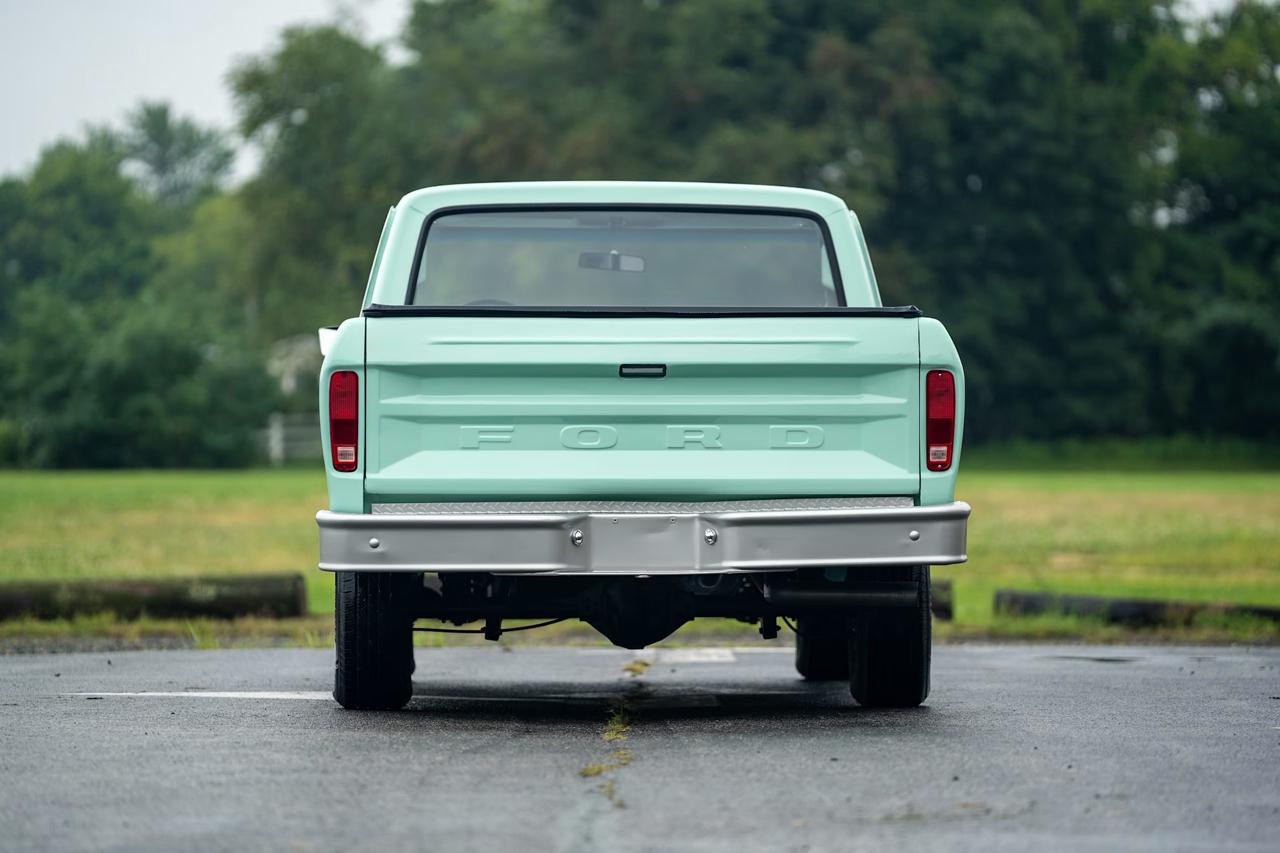 Ford F-100  1977
