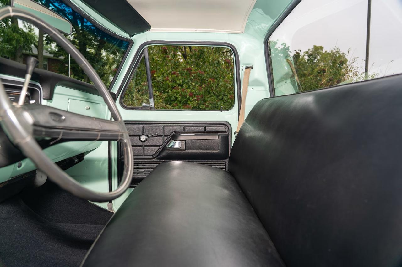 Ford F-100  1977