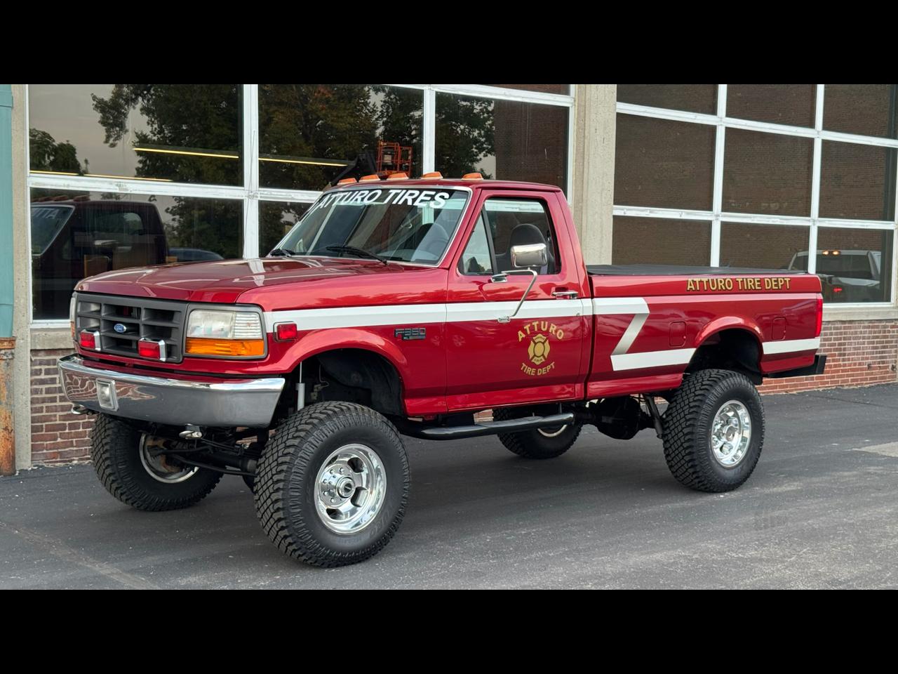 Ford F-350 Reg Cab 133.0" WB 4WD 1997