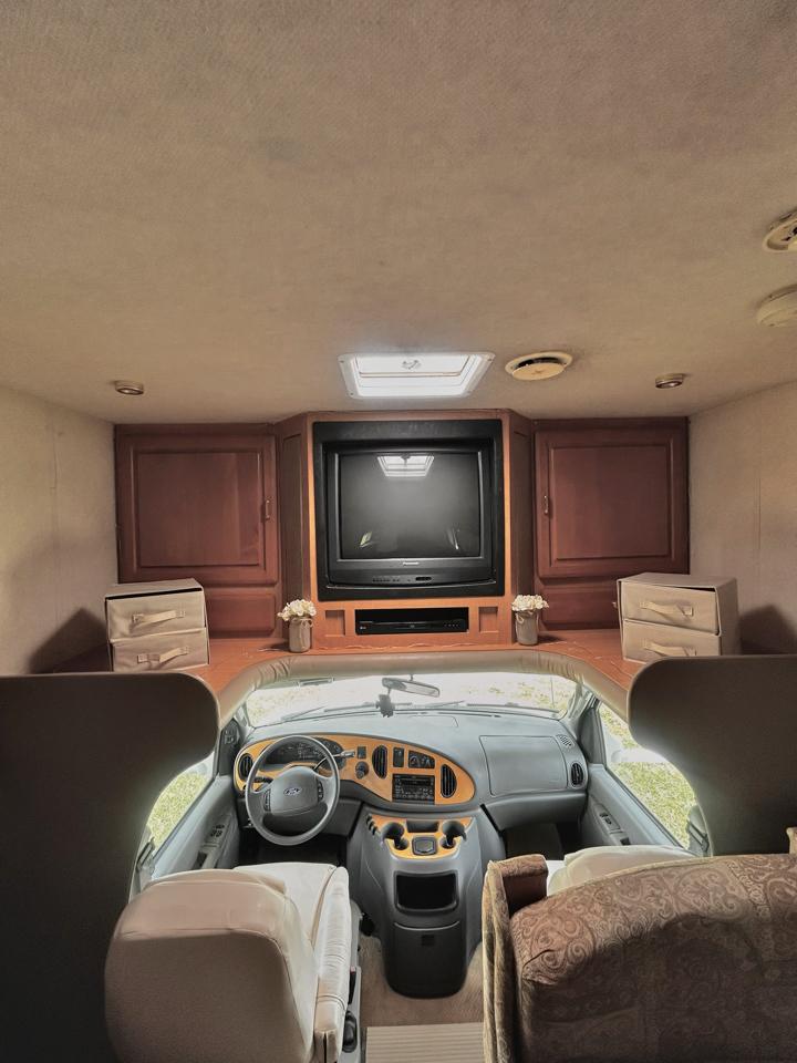 Ford Econoline Commercial Cutaway E-450 Super Duty 158" WB DRW 2003