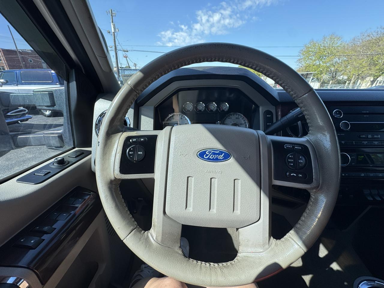 Ford Super Duty F-450 DRW 2WD Crew Cab 172" XL 2010