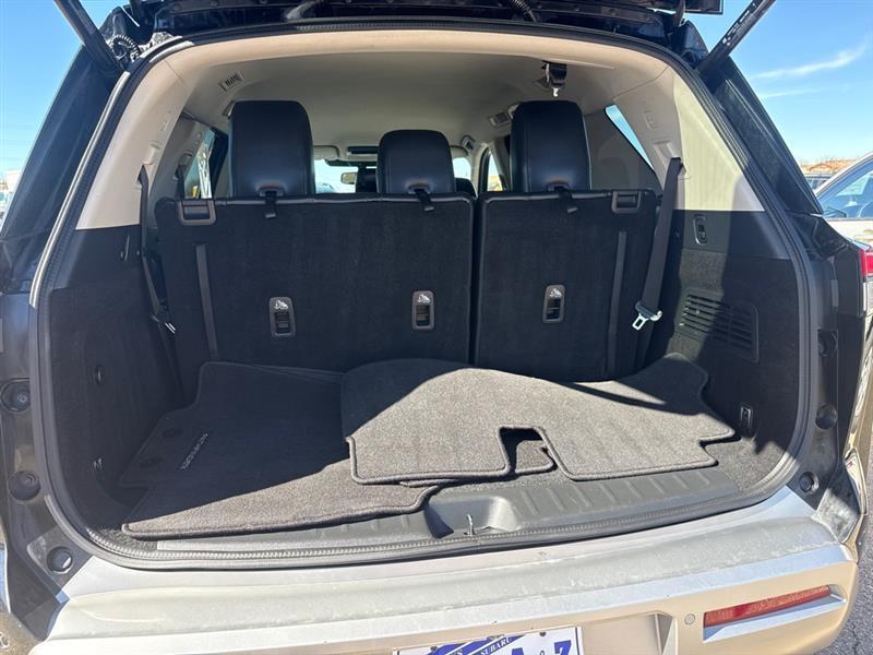 Nissan Pathfinder SL 4WD 2022