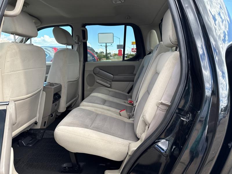 2007 Ford Explorer Sport Trac XLT photo 8