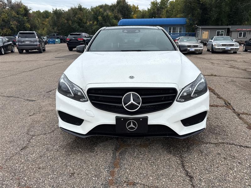 2014 Mercedes Benz E Sedan 4MATIC photo 2