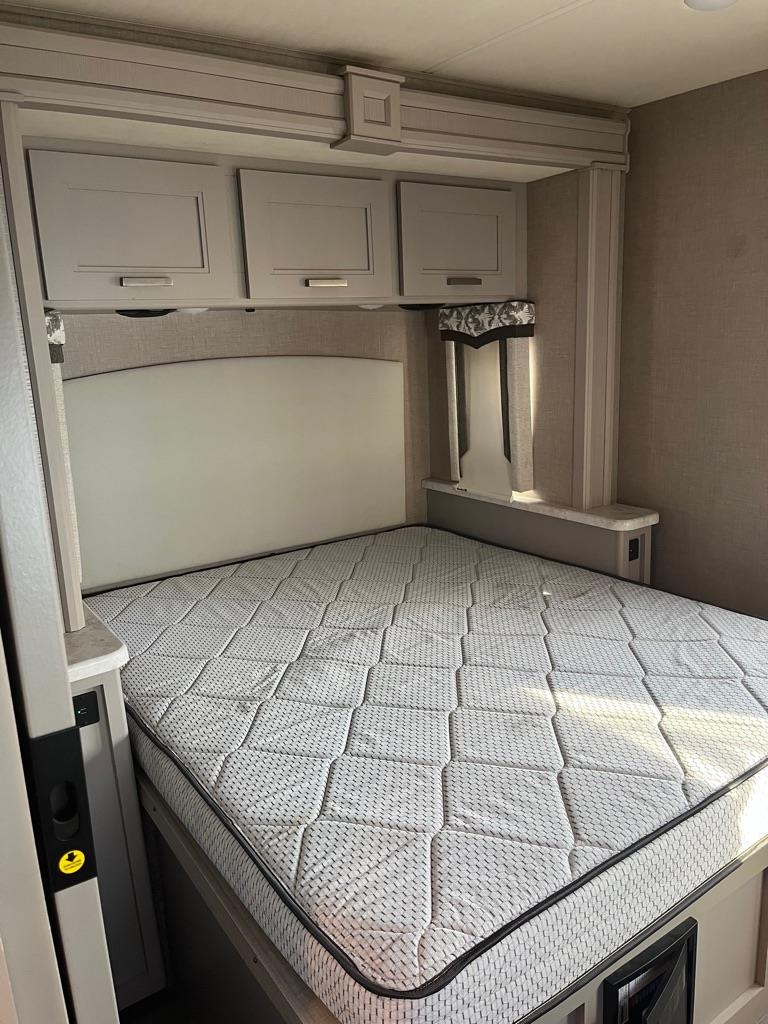 Ford F-550 Regular Cab DRW 4WD 2022