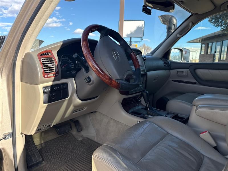 Toyota Land Cruiser 4WD 2005